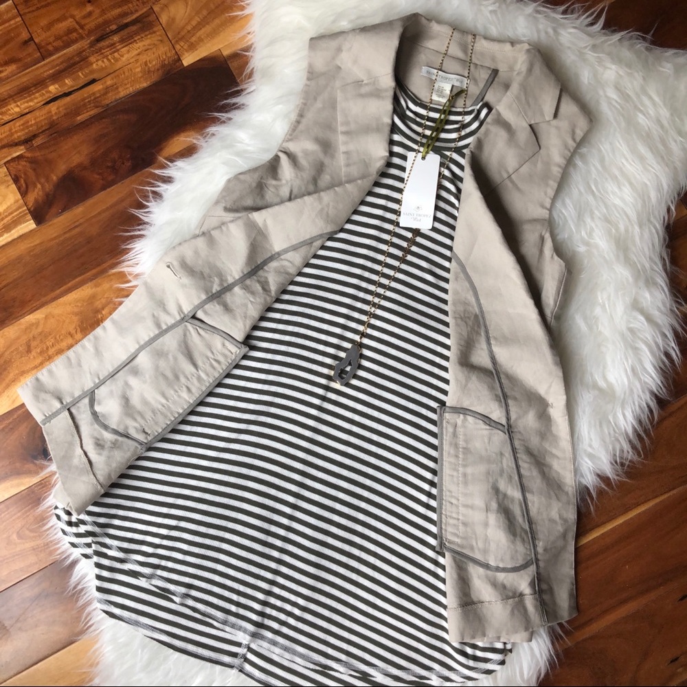 Saint Tropez West Sleeveless Button Front Vest!